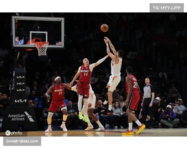 阿德巴约24分11篮板统治内线 热火防守策略成功限制火箭外线